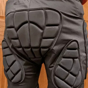 Mottok Snowboarding Impact Padded Shorts og Knebeskyttelse fra kunde A****y.