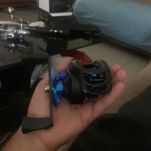 Mottatt Baitcasting Fiskesnelle fra kunde Gray.